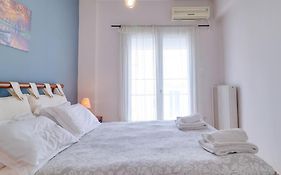 Lovingly Restored Apartment Galatsi